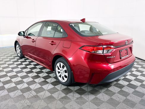 Used 2024 Toyota Corolla LE FWD image 5