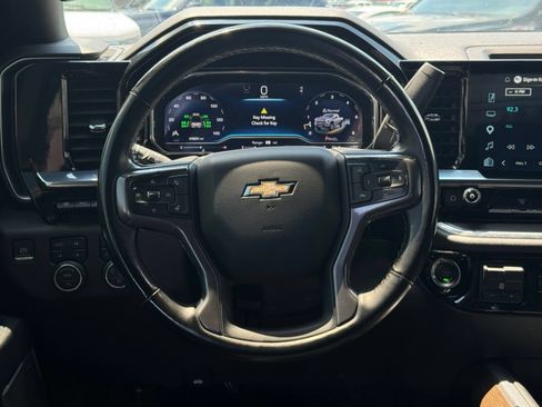 Used 2025 Chevrolet Silverado 3500 High Country w/ Technology Package AWD/4WD image 29