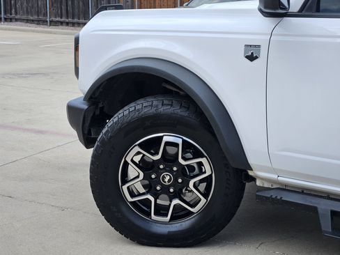 Used 2023 Ford Bronco Big Bend AWD/4WD image 5