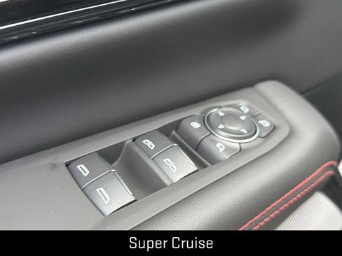 New 2026 GMC Yukon AT4 Ultimate AWD/4WD image 15