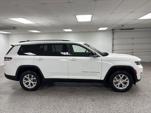 Used 2023 Jeep Grand Cherokee L Limited w/ Luxury Tech Group II image 9