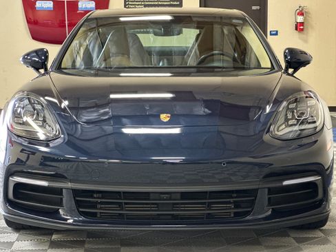 Used 2019 Porsche Panamera RWD image 9
