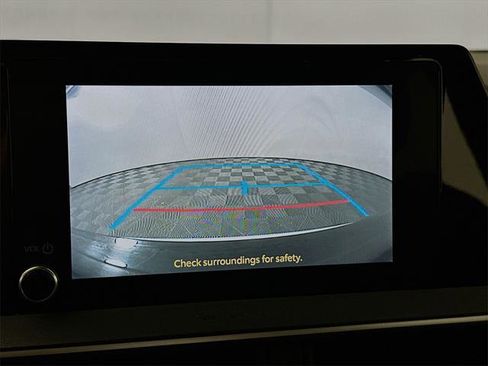 Certified 2023 Toyota Prius XLE image 18