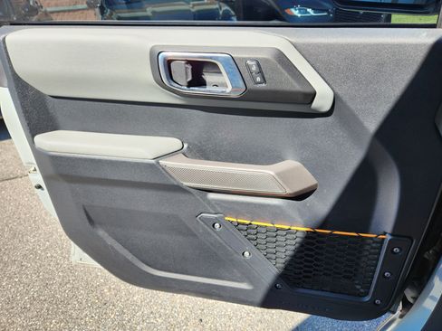 Used 2022 Ford Bronco Badlands image 24