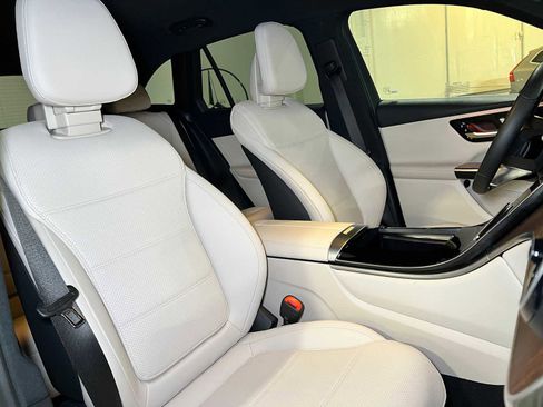Certified 2025 Mercedes-Benz GLC 300 image 13
