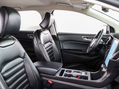 Used 2021 Ford Edge SEL image 26