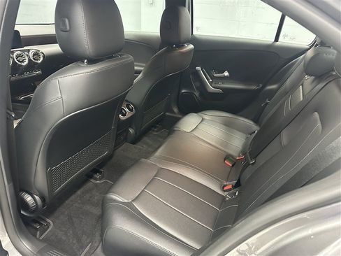 Used 2022 Mercedes-Benz A 220 4MATIC image 3