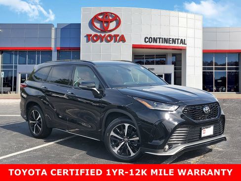 Certified 2022 Toyota Highlander XSE image 1