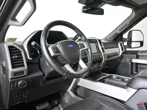 Used 2020 Ford F350 Lariat AWD/4WD image 23