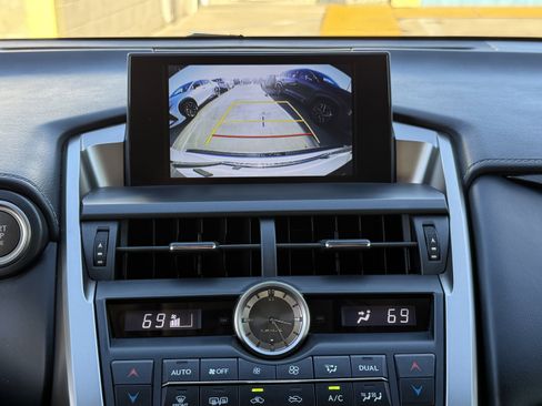 Used 2017 Lexus NX 200t FWD image 27