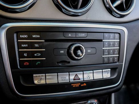 Used 2018 Mercedes-Benz GLA 250 image 24