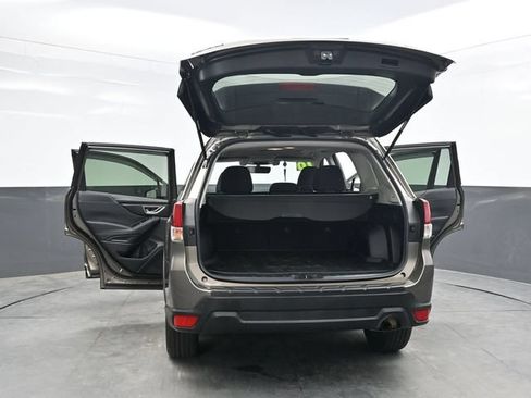 Used 2020 Subaru Forester Premium AWD/4WD image 49