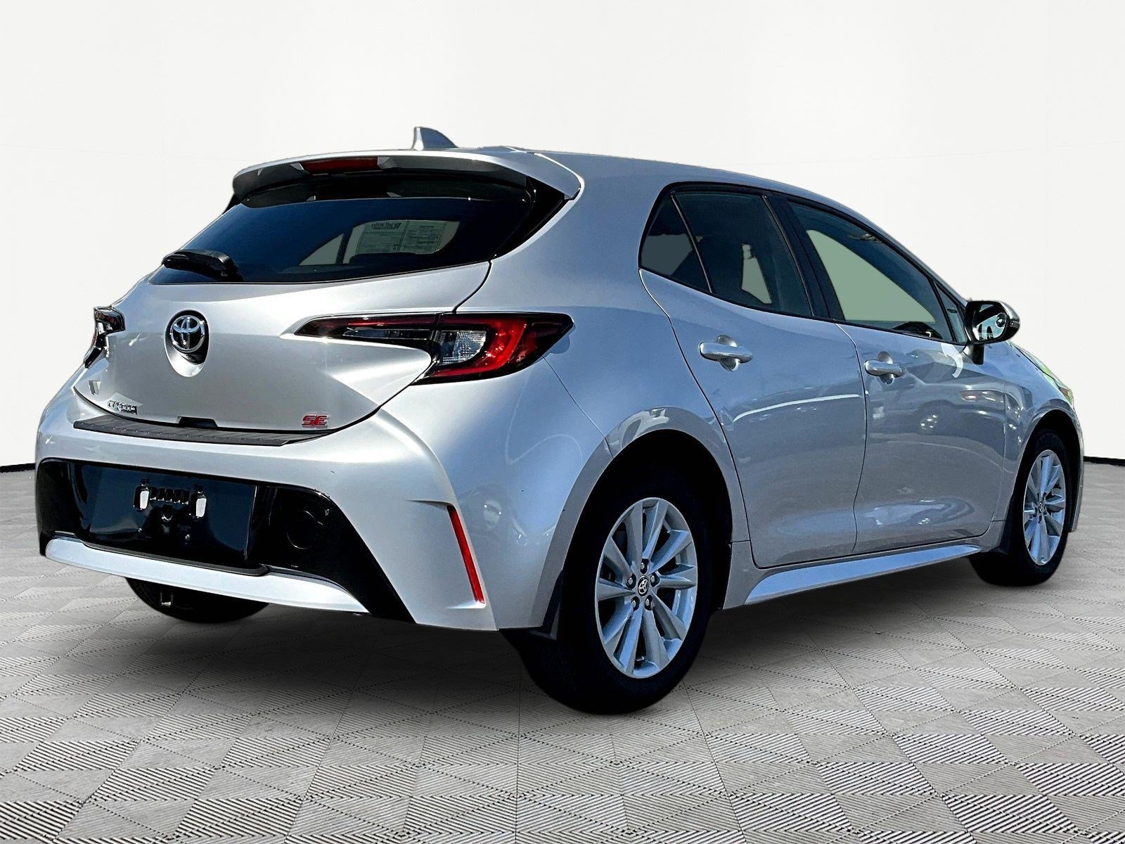 Used 2024 Toyota Corolla SE FWD image 6