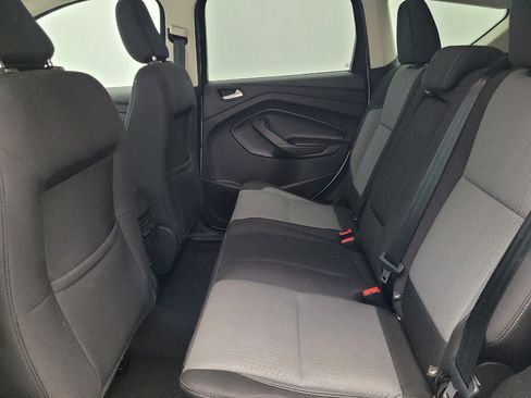 Used 2019 Ford Escape SE image 18