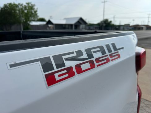 Used 2023 Chevrolet Silverado 1500 Custom Trail Boss AWD/4WD image 8