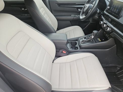 Used 2024 Honda CR-V Sport Touring image 11