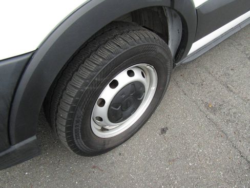 Used 2025 Ford Transit 250 148 Medium Roof RWD image 25