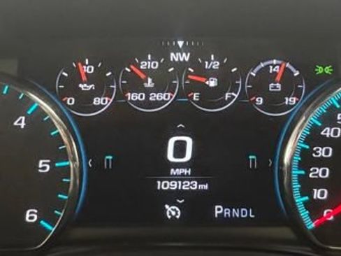 Used 2019 GMC Yukon XL SLT w/ Graphite Performance Edition RWD image 30