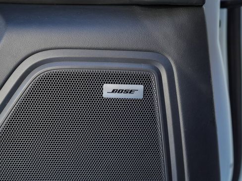 Used 2023 Porsche Macan S w/ Premium Package Plus image 36