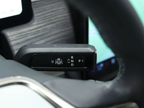 Used 2024 Rivian R1S Adventure AWD/4WD image 29