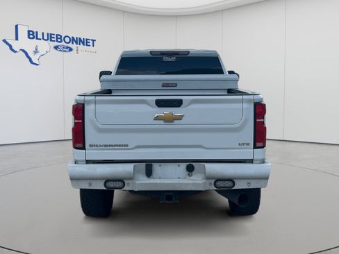Used 2024 Chevrolet Silverado 2500 LTZ w/ LTZ Convenience Package AWD/4WD image 6