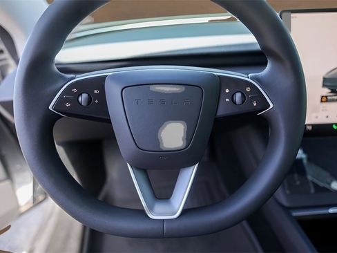 Used 2024 Tesla Model 3 Standard Range image 11