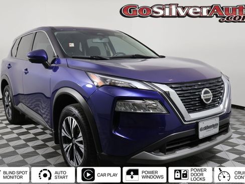 Used 2021 Nissan Rogue SV image 1