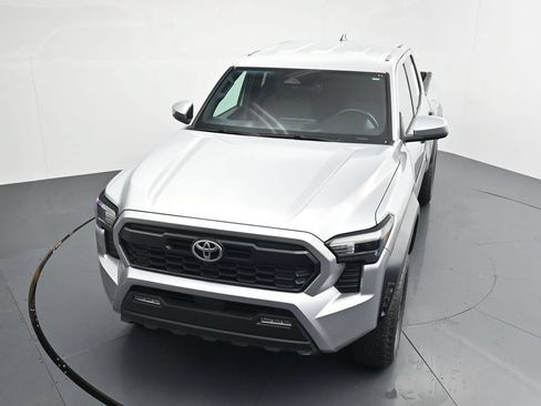 Used 2024 Toyota Tacoma TRD Off-Road AWD/4WD image 29