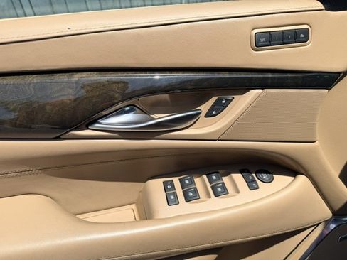 Used 2019 Cadillac Escalade Platinum AWD/4WD image 9