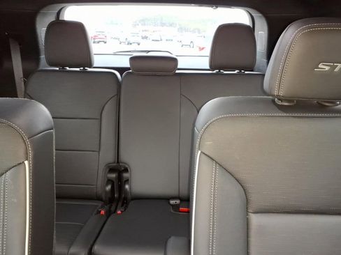 Used 2025 Buick Enclave Sport Touring image 15