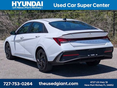 Used 2026 Hyundai Elantra Sport FWD image 3