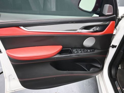 Used 2017 BMW X5 M image 16