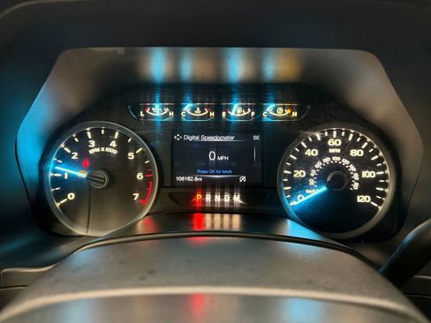 Used 2019 Ford F150 XLT w/ Equipment Group 302A Luxury AWD/4WD image 16