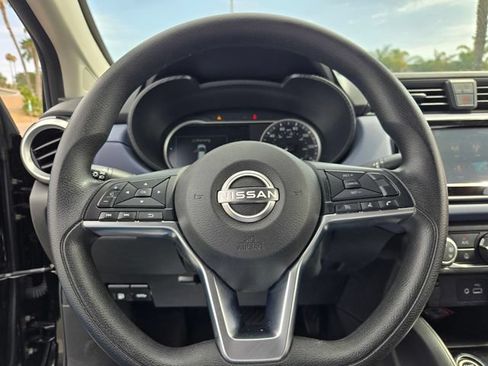Used 2024 Nissan Versa SV FWD image 19