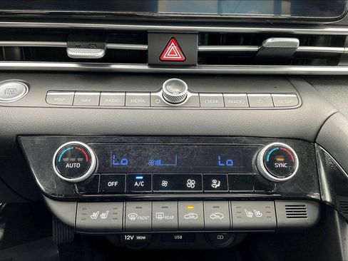 Certified 2023 Hyundai Elantra Limited FWD image 14