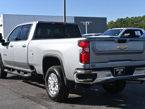 Used 2024 Chevrolet Silverado 2500 LTZ w/ LTZ Convenience Package image 11