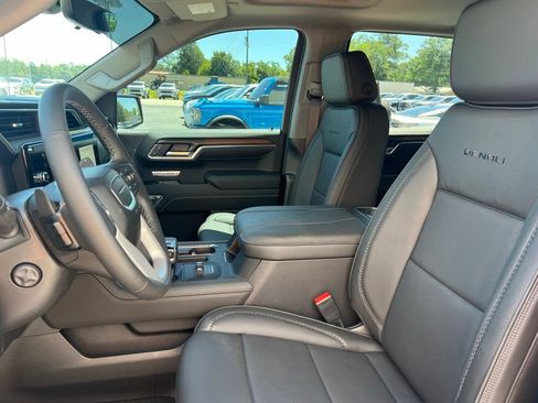 New 2026 GMC Sierra 1500 Denali w/ Denali Reserve Package AWD/4WD image 8