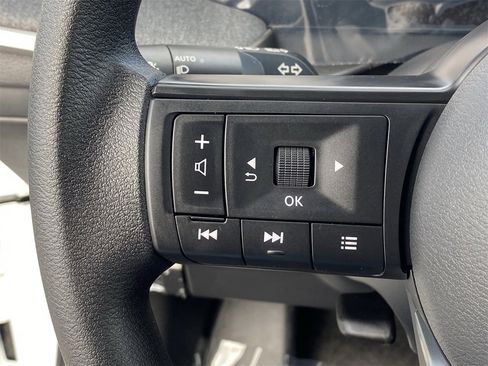 New 2026 Nissan Kicks SV image 30