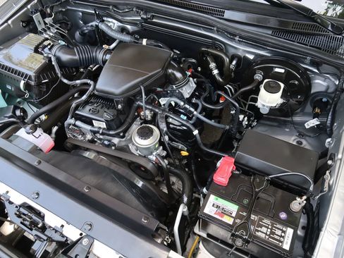 Used 2015 Toyota Tacoma 2WD Access Cab w/ Convenience Package image 40