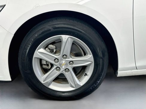 Used 2023 Chevrolet Malibu LT FWD image 31