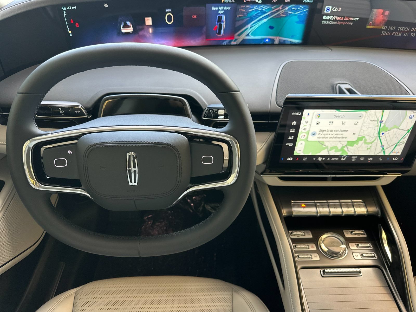 New 2026 Lincoln Nautilus Reserve w/ Jet Appearance Package AWD/4WD image 13