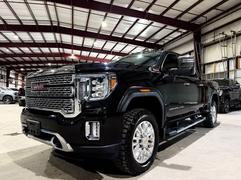 Used 2020 GMC Sierra 2500 Denali w/ Denali Ultimate Package AWD/4WD image 9