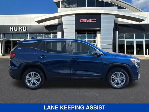 Certified 2023 GMC Terrain SLE AWD/4WD image 3
