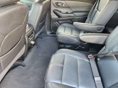 Used 2023 Chevrolet Traverse RS AWD/4WD image 32
