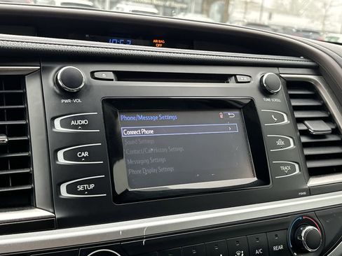 Used 2014 Toyota Highlander LE image 15