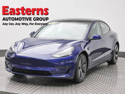 Used 2023 Tesla Model 3 Standard Range RWD image 1