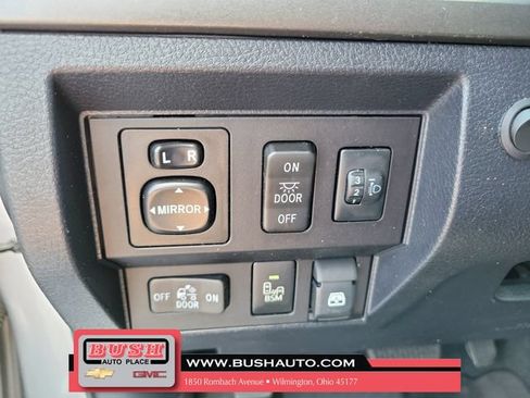 Used 2017 Toyota Tundra SR5 w/ SR5 Upgrade Package AWD/4WD image 20
