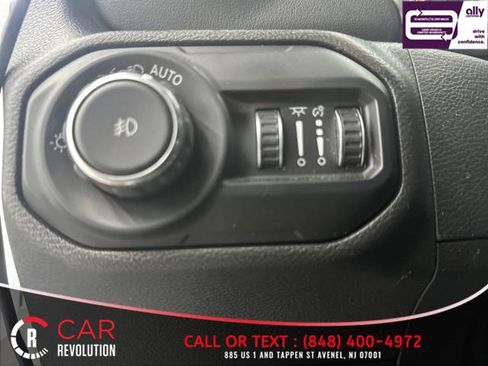 Used 2021 Jeep Wrangler Unlimited Sahara AWD/4WD image 19