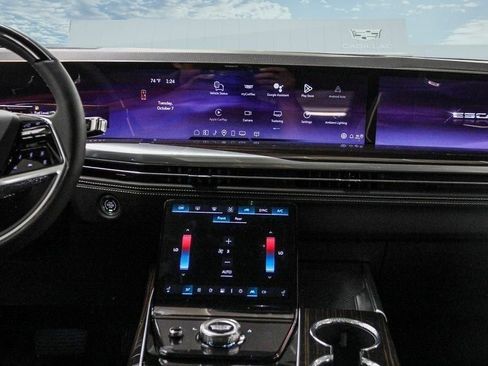 New 2026 Cadillac Escalade Luxury image 24