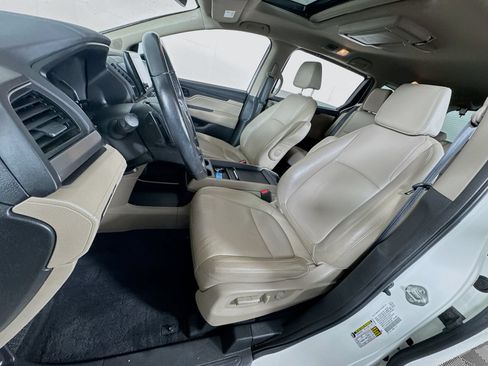Used 2019 Honda Odyssey EX-L image 12